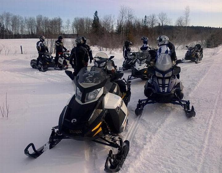Great Snowmobiling at Saint-Raymond, Quebec !
