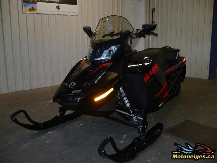 I bought a 2015 snowmobile with 11 600 kilometers on the odometer!