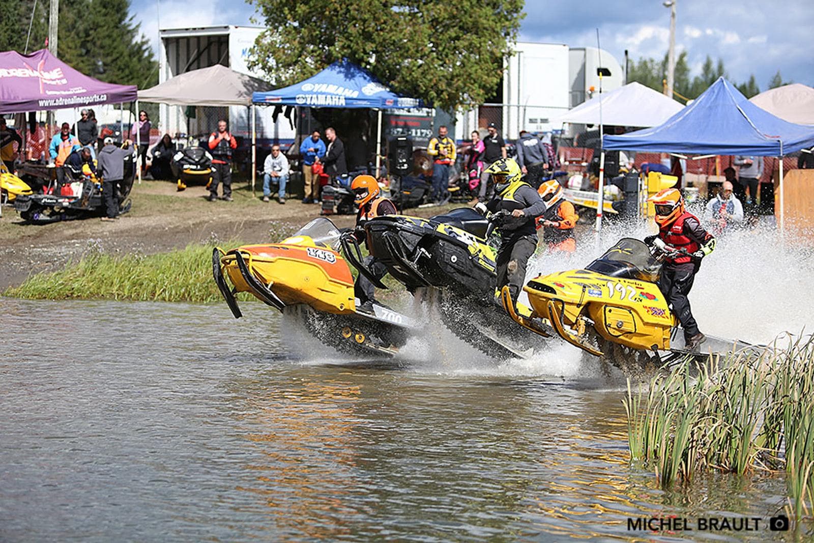 Snowmobile Racing on Water – Frampton 2020