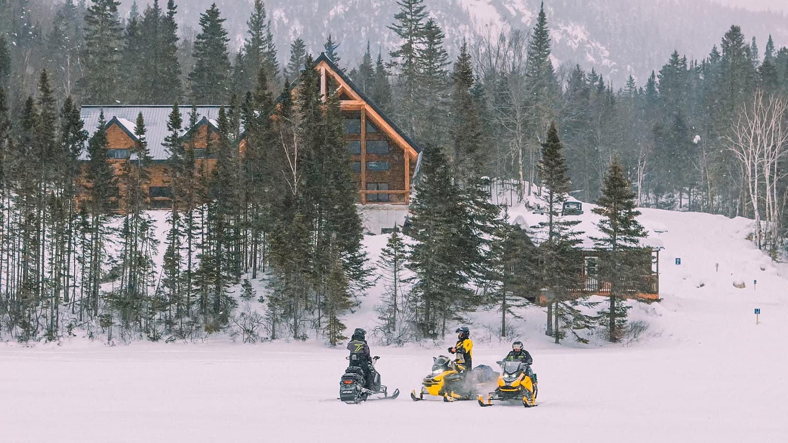 Auberge Boréale at Domaine du Lac Brouillard in Charlevoix : An Ideal Snowmobiling Destination