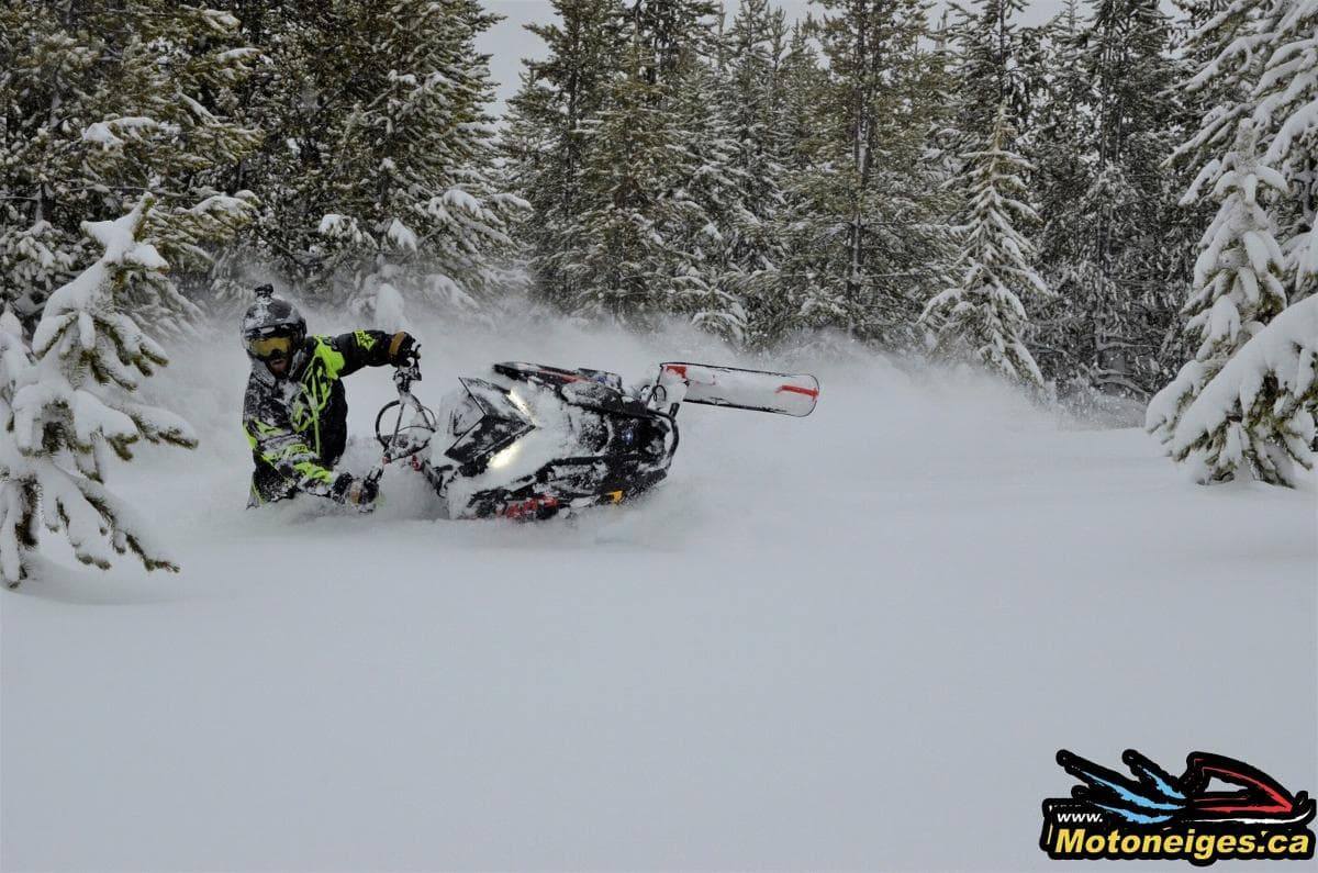 Test of the FXR Isolated CX Monosuit - snowmobiles - snowmobilers 