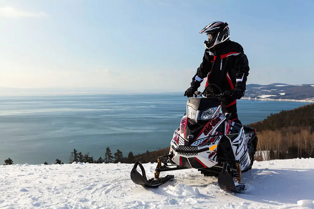 Discover Charlevoix: The Ideal Destination for a Snowmobiling Getaway