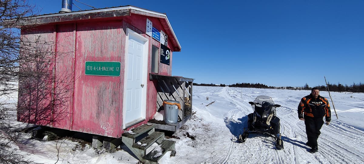 Shelters indicate the distance to the next village