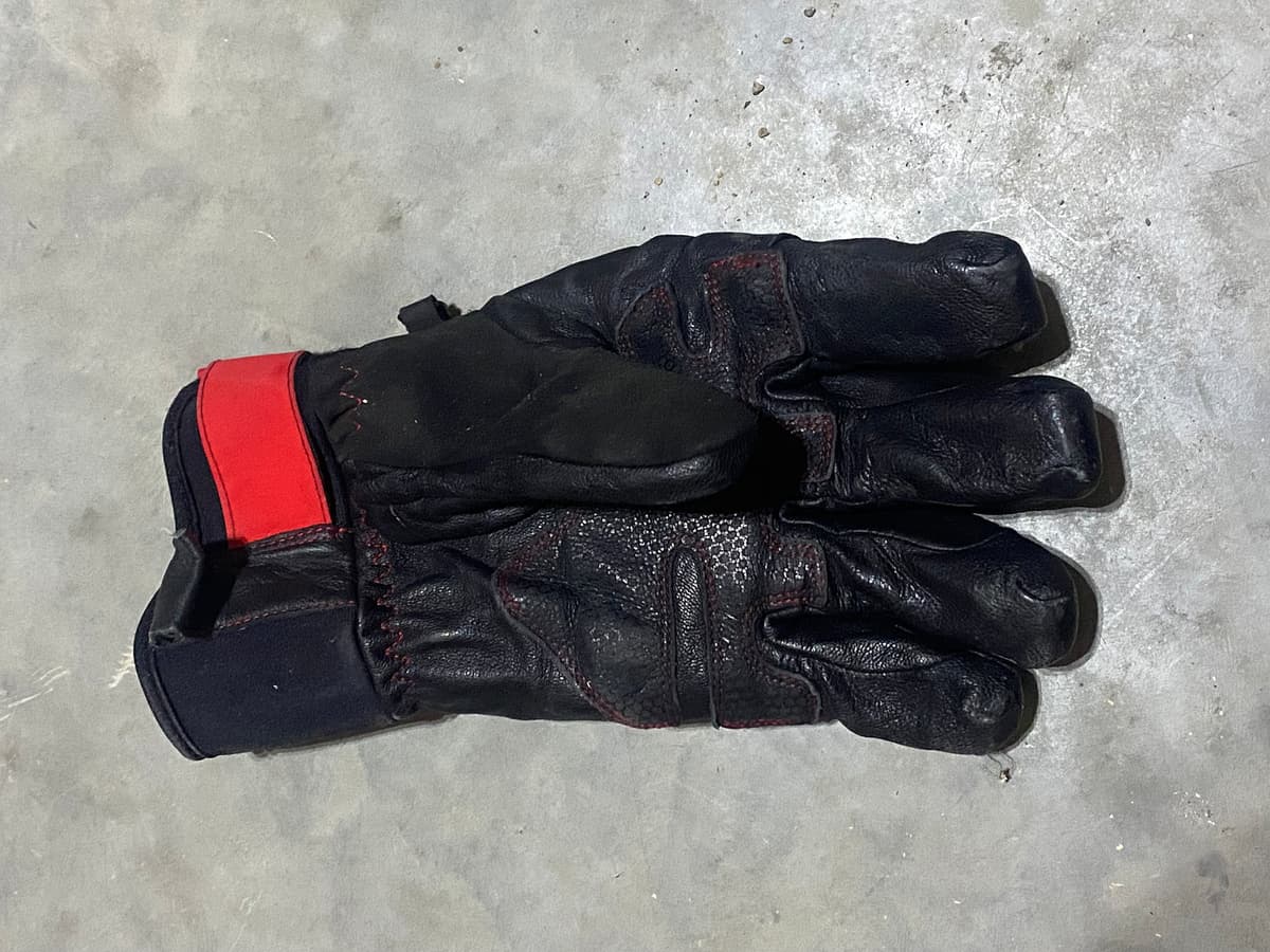 It softens quickly and becomes comfortable to wear once the insulated liner is removed