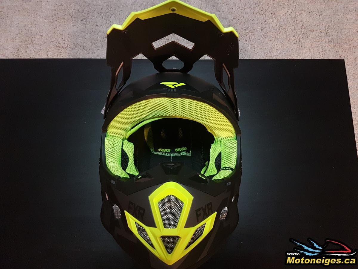 FXR BOOST CLUTCH Helmet : Ideal off-trail - snowmobiles - snowmobilers FXR BOOST CLUTCH Helmet : Ideal off-trail - snowmobiles - snowmobilers