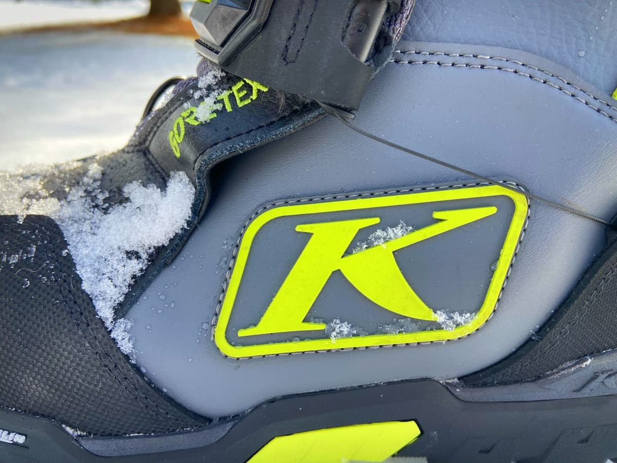 Logo Klim sur le côté des bottes havoc gtx Klim logo on the side of Havoc GTX boots