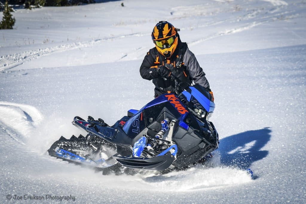rmk khaos slash 2023 en action dans la neige