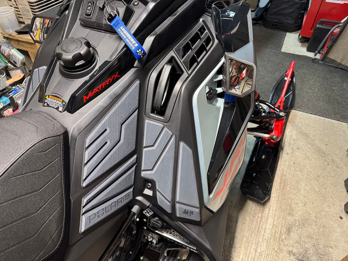 Polaris 650 Indy VR1 137 - Dynamix 2026