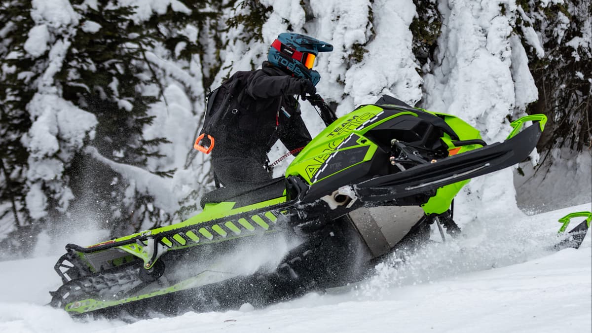 Arctic-Cat 2027 858 HCX 146