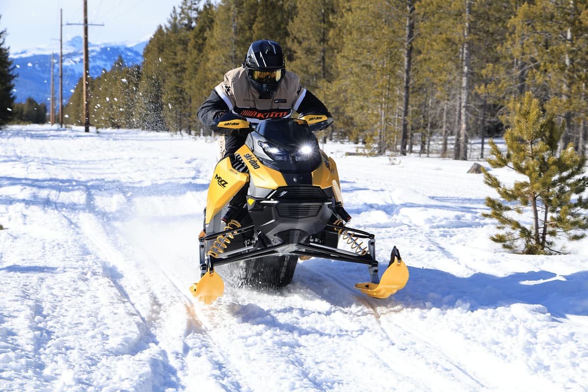 2027 Ski-Doo MXZ X-RS 600RR E-TEC 20th Anniversary edition in Yellow Circuit