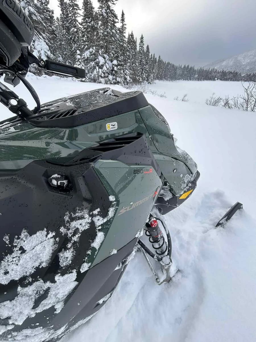 Ski-Doo Summit X 2026 with Expert package