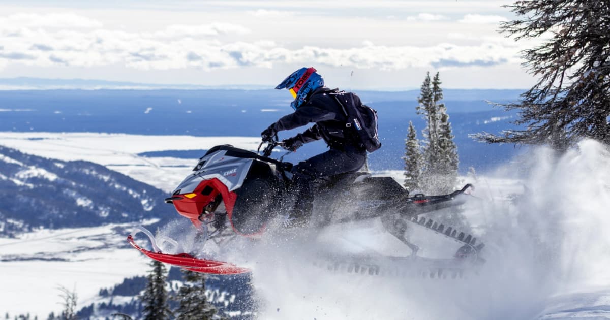 Lynx 2027 Shredder RE 3700 850 E-TEC Turbo R